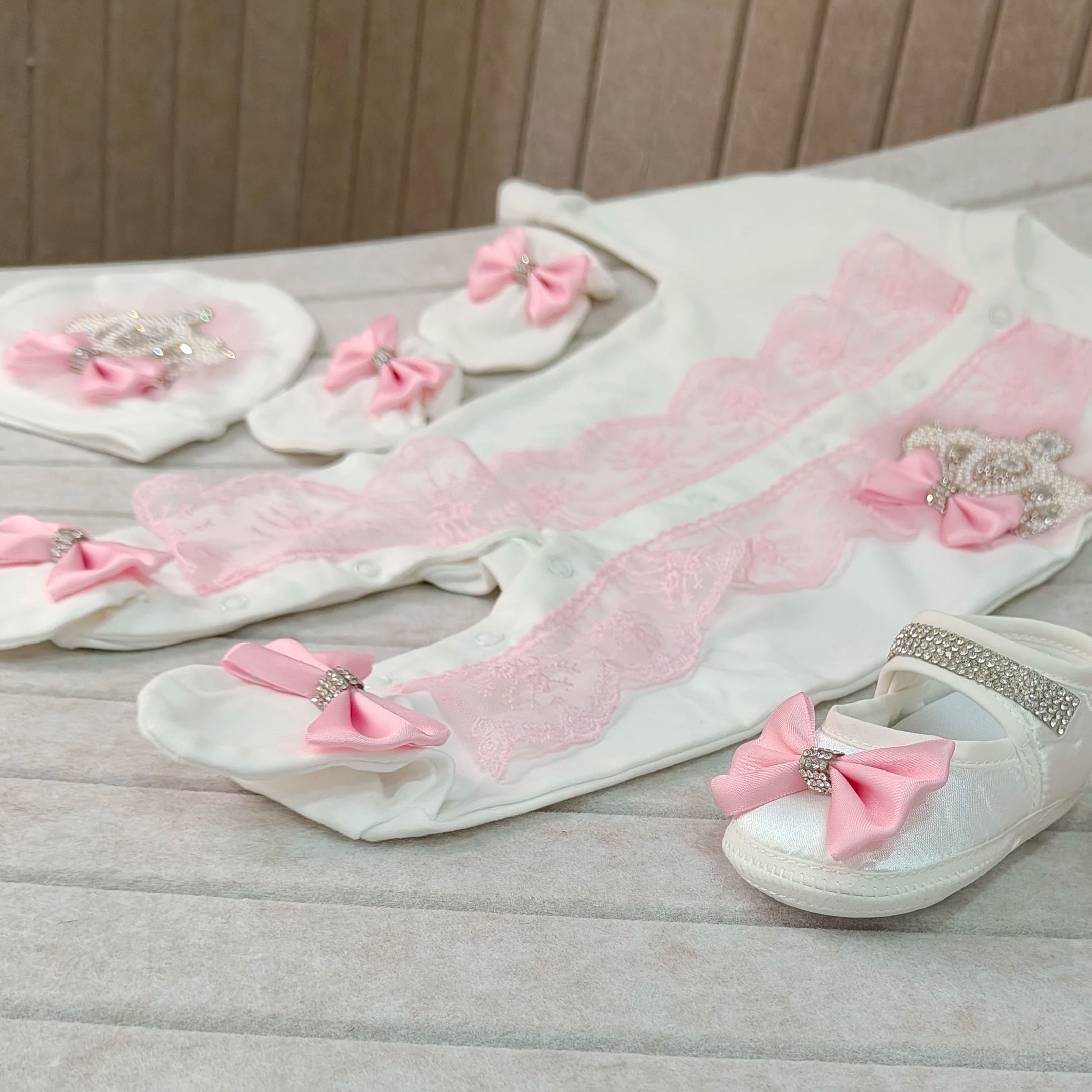 Baby Nursery Outfits - ترحيب المنزل الطفل رومبير القفازات بونيه
