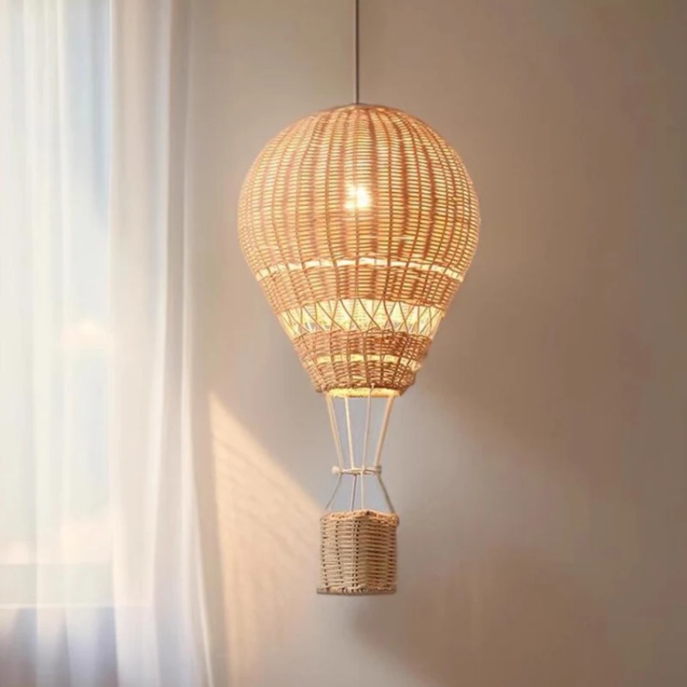ثريا على شكل منطاد هوائي بإضاء - مراجعة Baby Nursery Hot Air Balloon وسعره