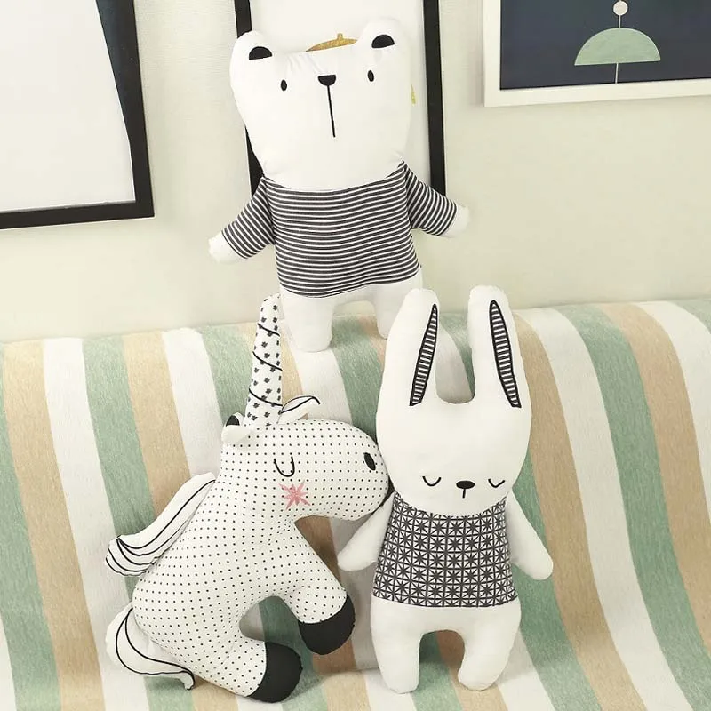 دمية محشوة بالقطن على شكل أرنب - مراجعة Baby Unicorn Nursery وسعره